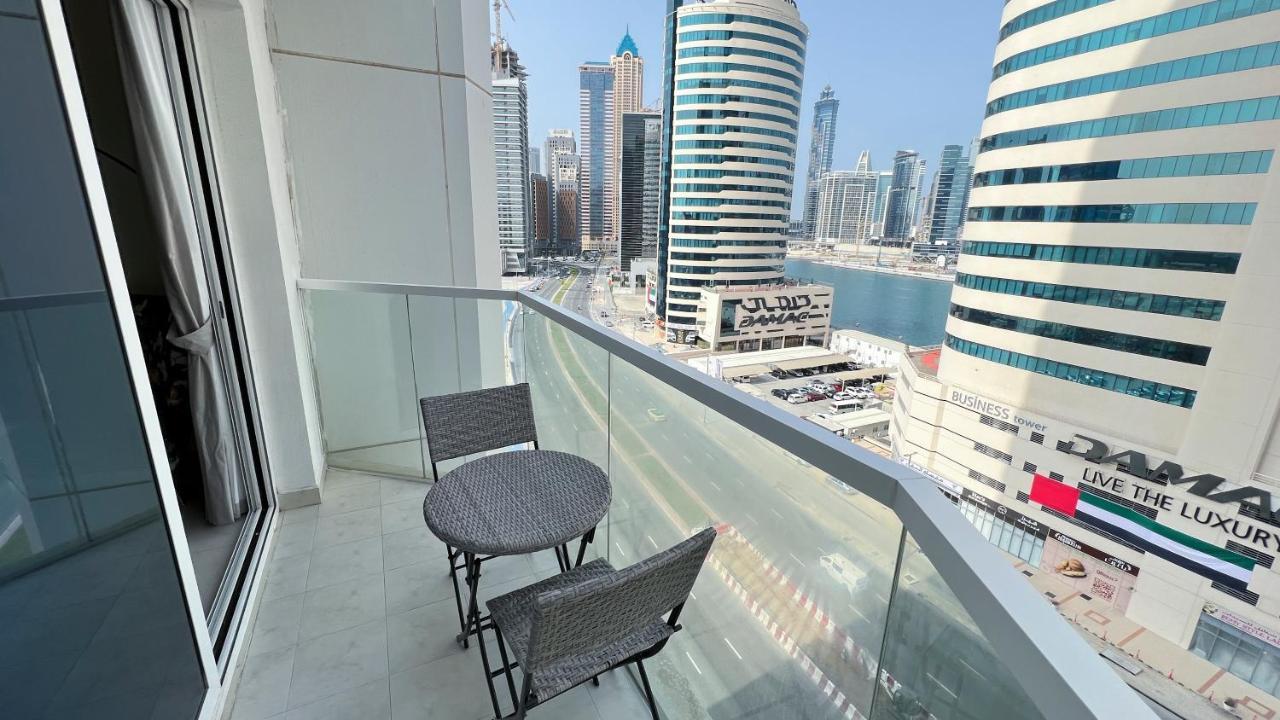 Modern In The Heart Of Business Bay * Dubai