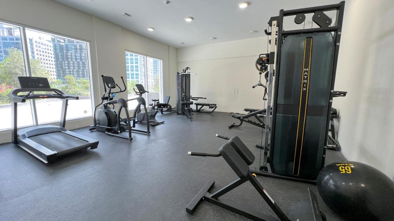Modern In The Heart Of Business Bay * Dubai